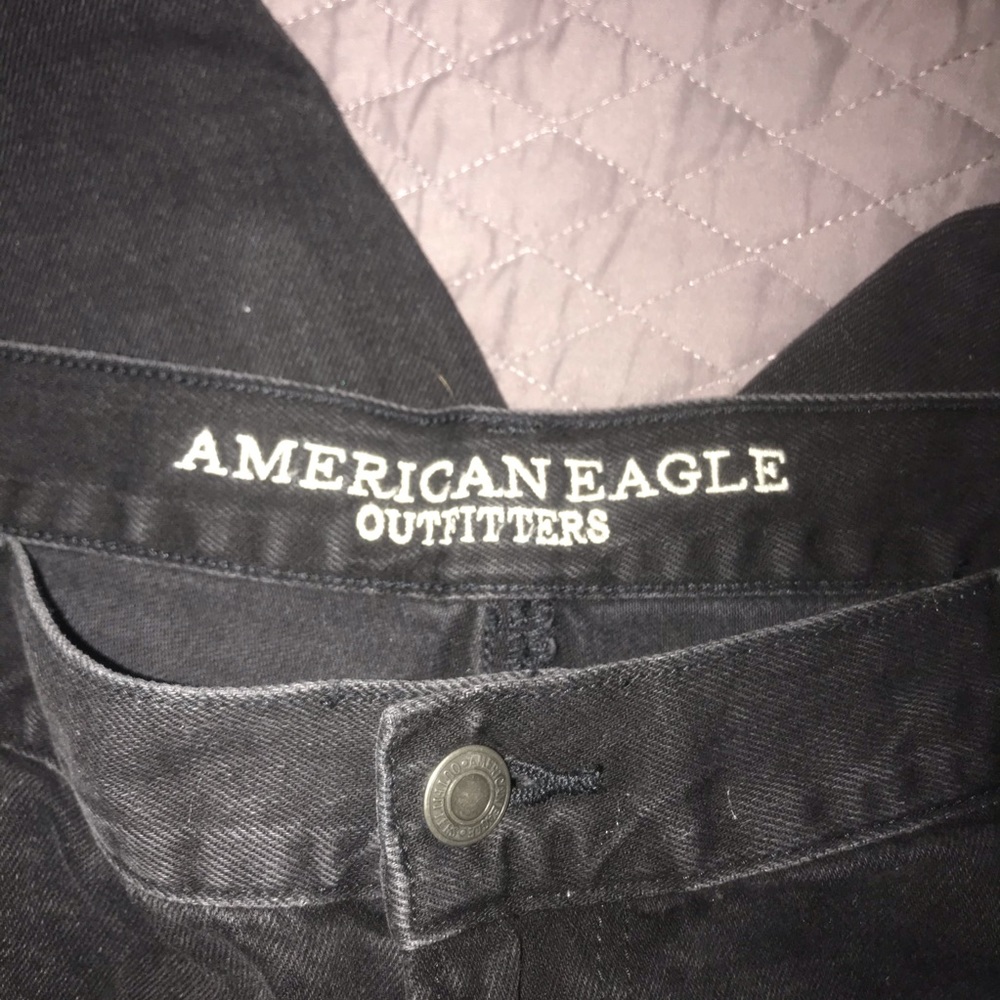 Black ripped mom jeans